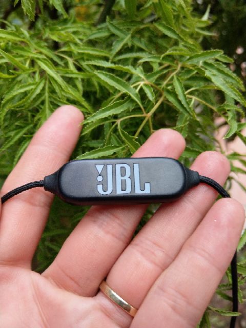 Tai nghe Jbl E25bt