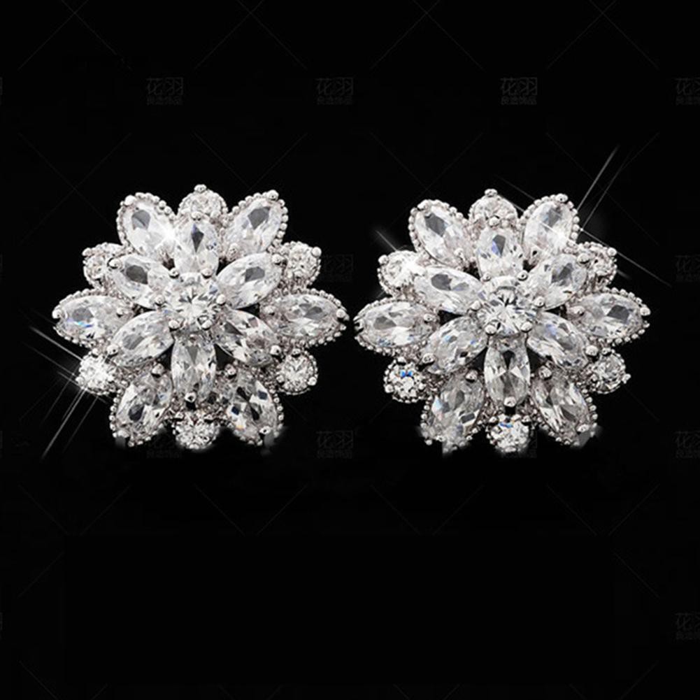 Cặp khuyên tai thời trang nữ đính đá Cubic Zirconia siêu sang trọng màu bạch kim