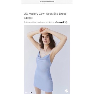 Đầm 2 dây cổ đổ Urban Outfitters