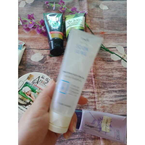 Sữa rửa mặt hàng chọn giá rẻ cho khách