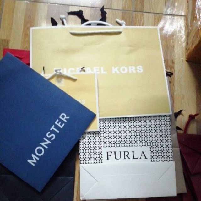 TÚI GIẤY CÁC HÃNG MCK, Catier, MONTER, BYREDO,  salvatore ferragame, FuRLA. BVLGARI,  Thome Browne, wellington
