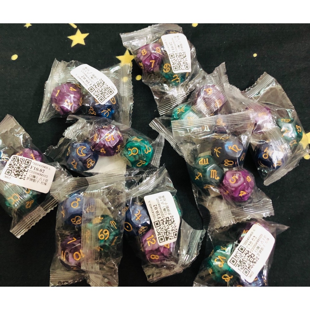 Set 3 viên xúc xắc nhựa tarot và chiêm tinh
