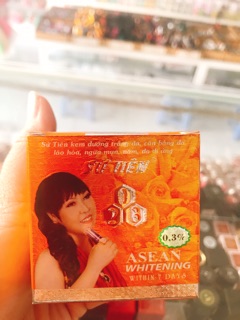 KEM SỨ TIÊN