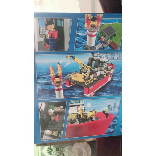 Lego- Cities Tàu Cứu Hoả 450 Mảnh Ghép N10830