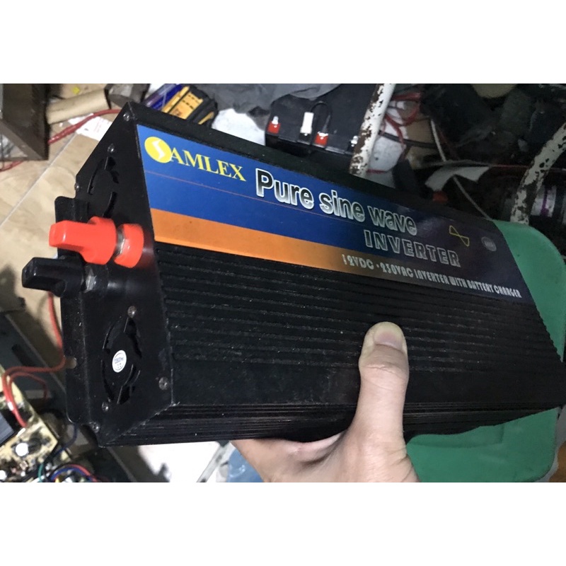 Samlex - Bộ Kích Điện 12V Lên 220V Sin Chuẩn công suất 600W Khiêm Sạc Bình