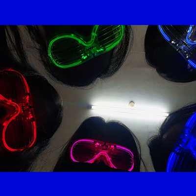 Kính Mát Gắn Đèn Led Phát Sáng Nhiều Màu Sắc Vui Nhộn