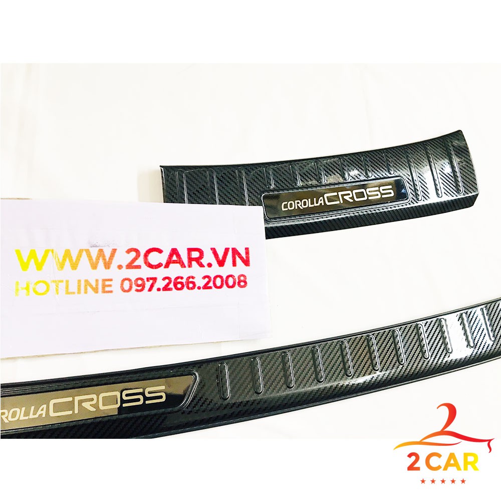 Ốp Chống trầy cốp trong, ngoài CARBON xe Toyota Corolla Cross 2020 2021 chất liệu Cacbon cao cấp
