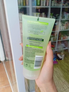 SỮA RỬA MẶT SIMPLE KIND TO SKIN