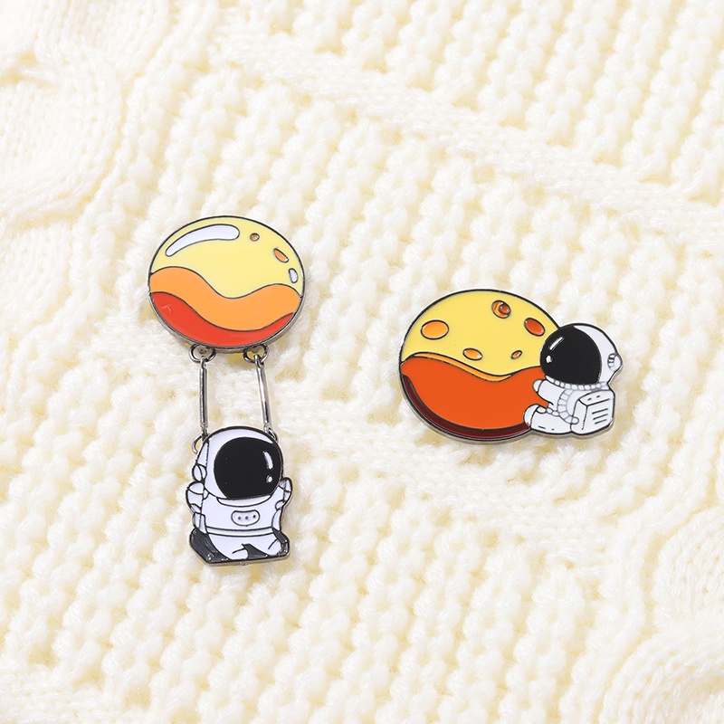 Ghim Cài Áo Hình Phi Hành Gia Và Bong Bóng Đáng Yêu