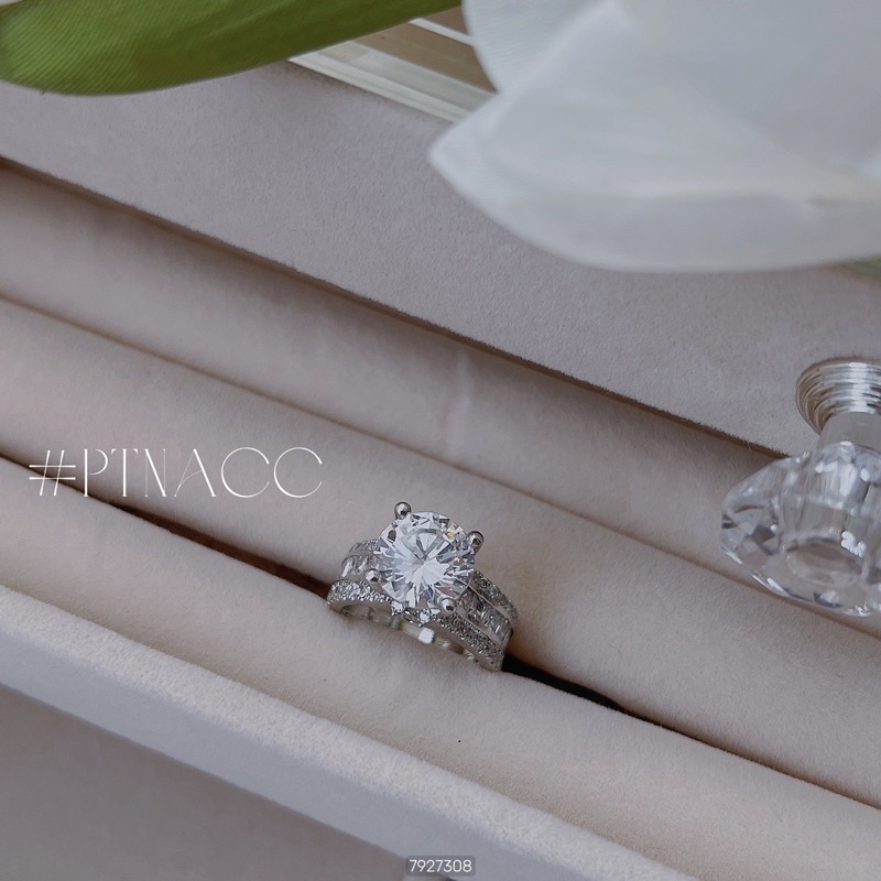 Nhẫn xi bạch kim đá tròn, nhẫn nữ đính đá đơn giản .PTNACC.