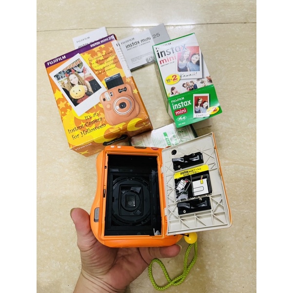 Máy chụp ảnh lấy liền Fujifilm Instax Mini 25 tặng kèm pin và 1 pack film 10 tấm date 2024