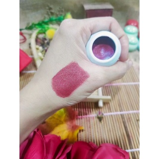 Son cổ trang làm từ bột củ dền.