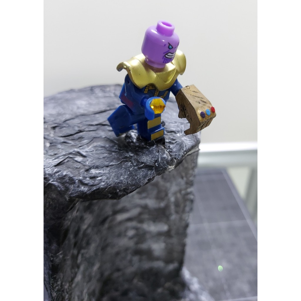 Mô hình tiểu cảnh nhân vật Thanos, Gamora