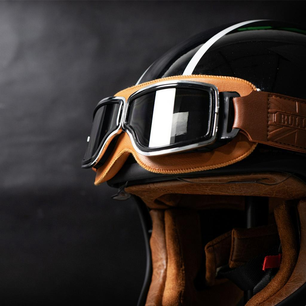 Kính Dây Gẵn Mũ Bảo Hiểm BULLDOG B9