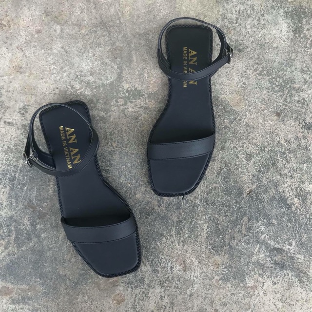 Sandal đế bệt