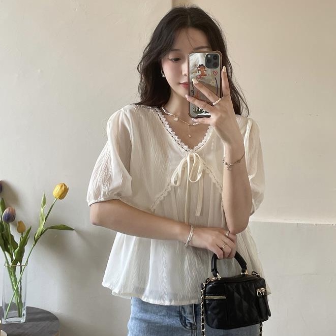 Áo chiffon BH nữ tay ngắn cổ chữ V có diềm xếp nếp mùa hè mới