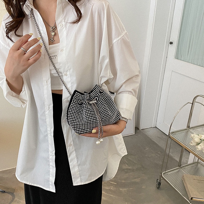 Túi Đeo Chéo Vai Có Dây Xích Đính Đá Thời Trang Sành Điệu Bắt Mắt