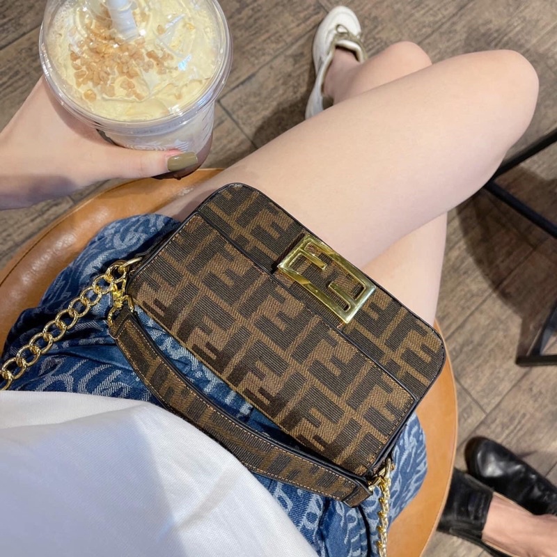 Túi kẹp nách fendi size 20cm