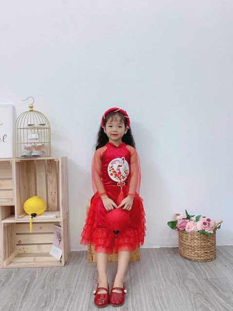 ÁO DÀI NHUNG 3 CHI TIẾT MÀU ĐỎ VÀ VÀNGRẺ VÔ ĐỊCH