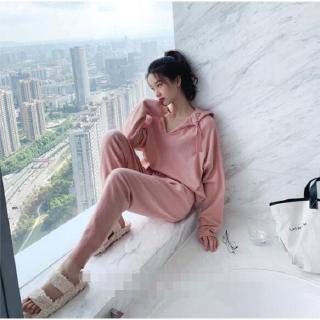 Áo Thun Và Quần Dài Thể Thao