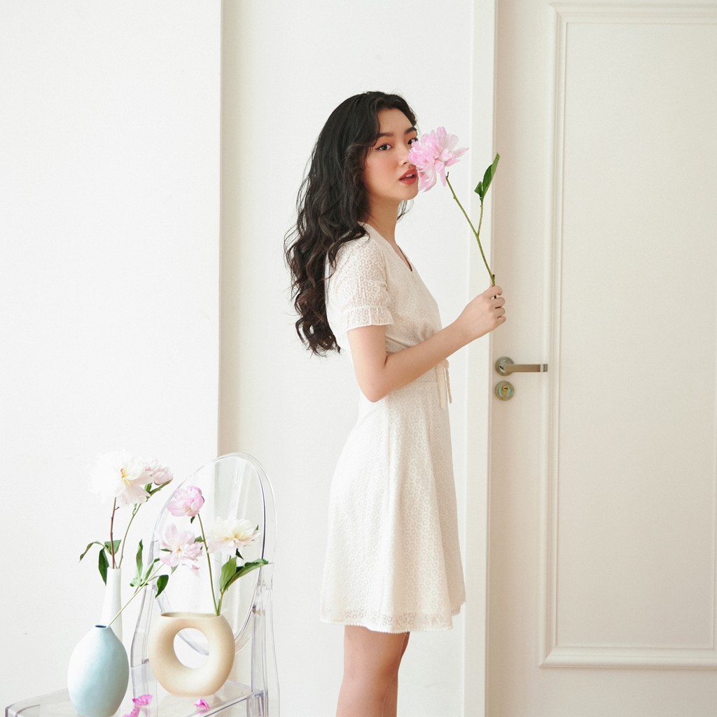 BLEUBIRD Váy hoa dáng A hở eo FLORENTINA DRESS | BigBuy360 - bigbuy360.vn