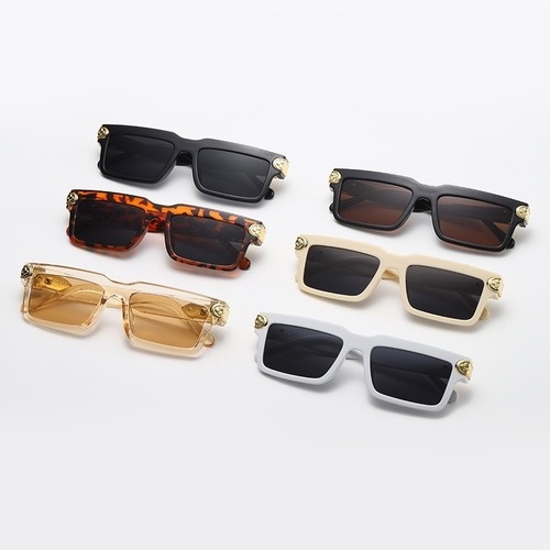 Kính mát vuông mới cho cả nam và nữ năm 2021