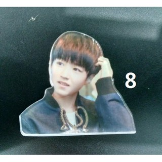 Huy hiệu Vương  Tuấn Khải TFBOYS