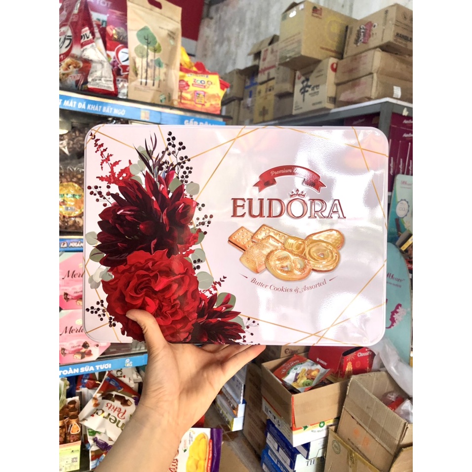 (HÀNG TẾT 2022)_ BÁNH QUY BÔNG HOA HỘP THIẾC EUDORA 423G