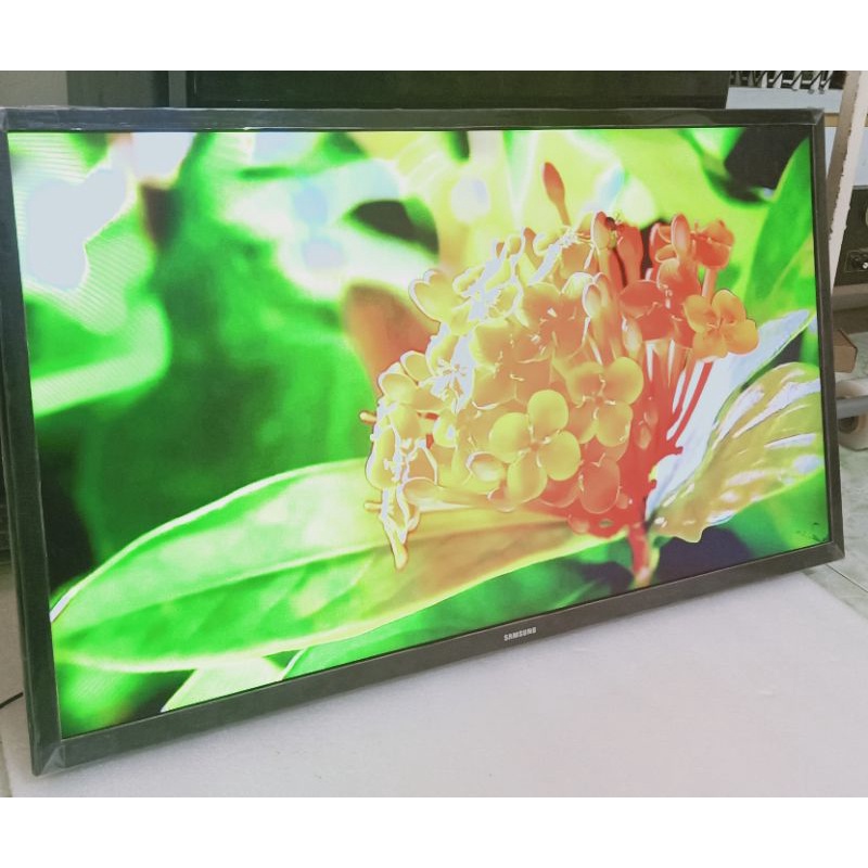Tivi Internet Samsung 32" Thanh Lý Phụ Kiện Đầy Đủ