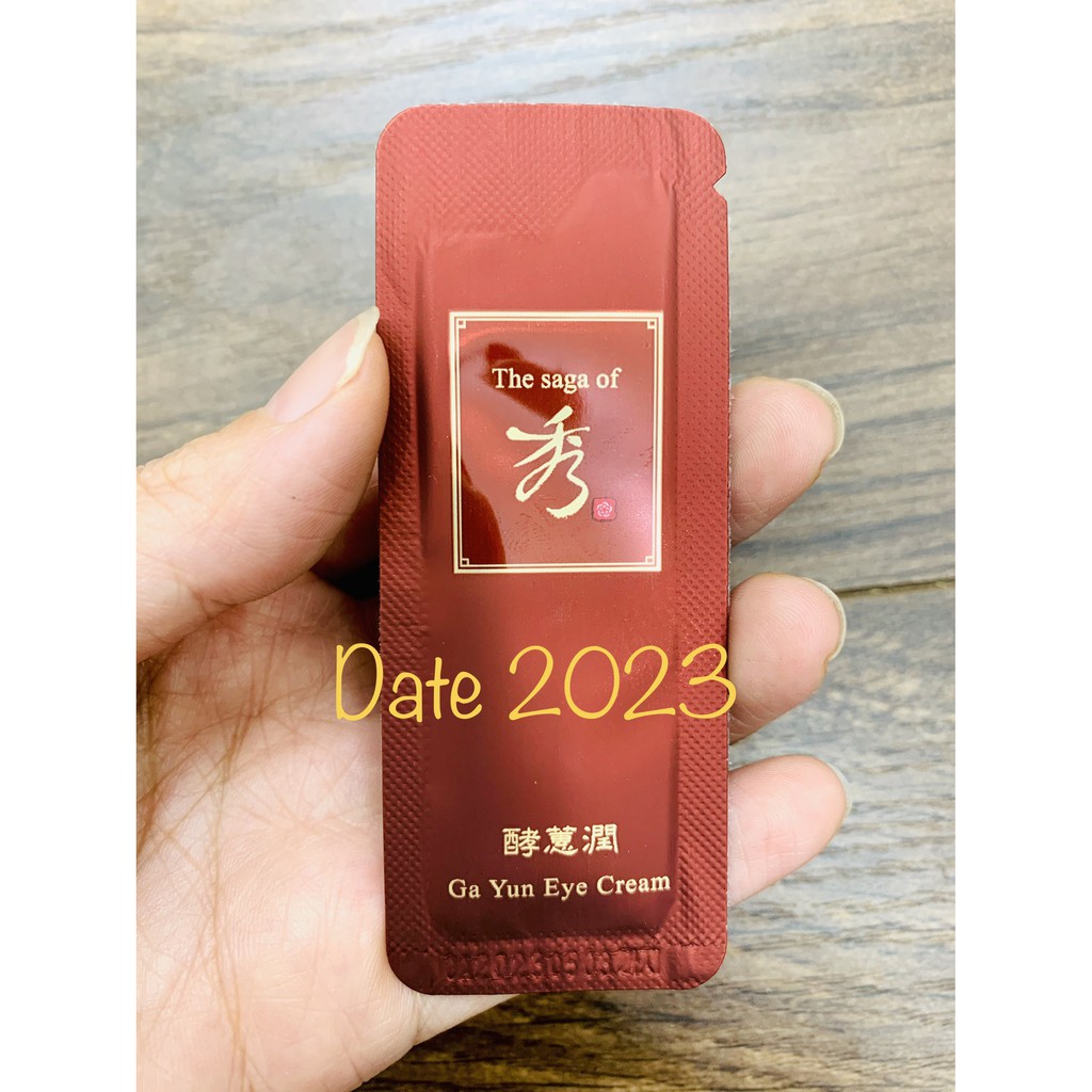 [1ml] Gói kem mắt saga đỏ the saga of xiu ga yun eye cream | BigBuy360 - bigbuy360.vn
