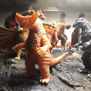 Mô hình đồ chơi khủng long Godzilla. Quái vật Kaiju cao 16cm.