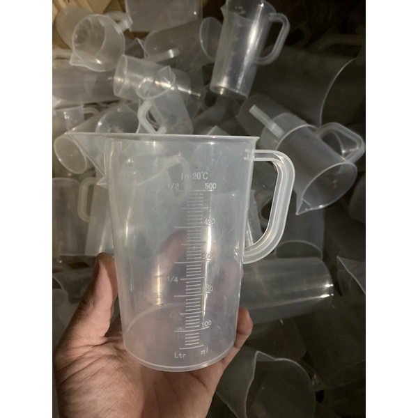 Ca 500ml nhựa có định mức