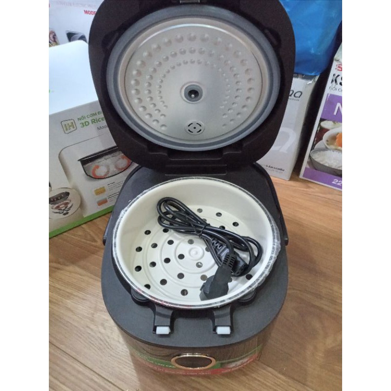 Nồi cơm điện cao tần Kangaroo 1.8 lít KG599N | BigBuy360 - bigbuy360.vn