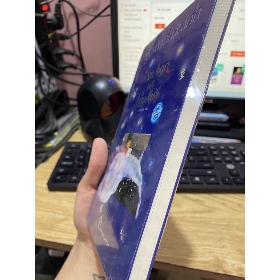 Sách - Làm bạn với bầu trời