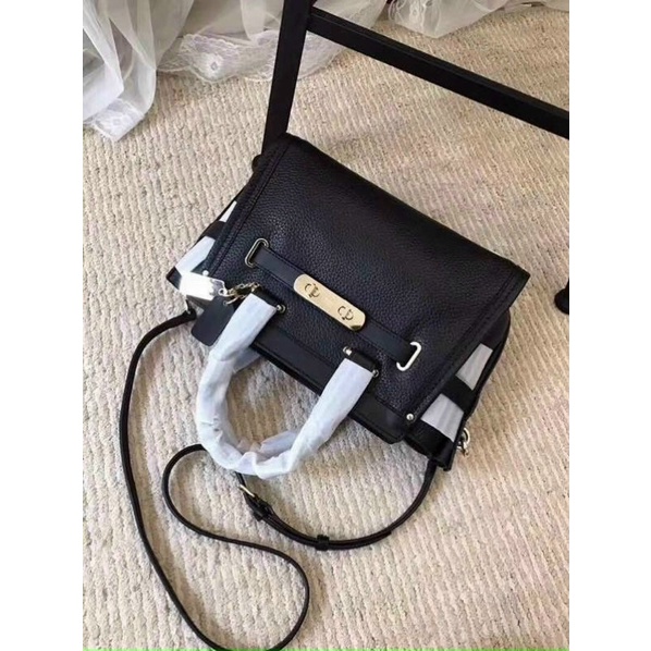 Túi Coach  Swagger da thật