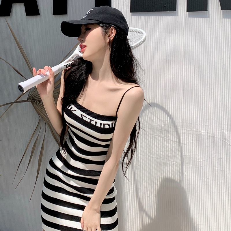 Đầm ZHELIHANGFEI 2 dây dệt kim họa tiết sọc ngang phong cách quyến rũ dành cho nữ