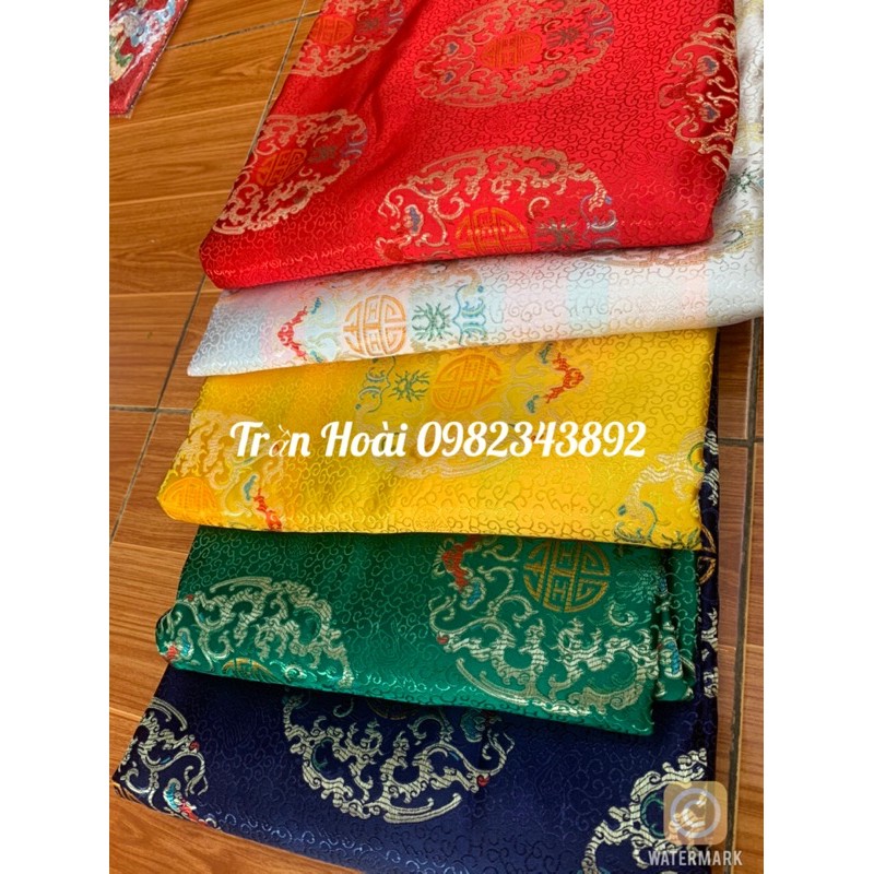 Khăn áo hầu đồng - Áo ngũ vị tôn quan vải gấm trơn hoa văn thêm chữ thọ