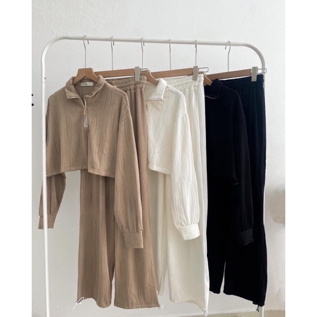 Set Bộ Đồ Nữ Shet Polo Trơn Áo Croptop Khoá kéo Tay Bồng Mix Quần Culottes Ống Suông Rộng Cạp Chun Freesize