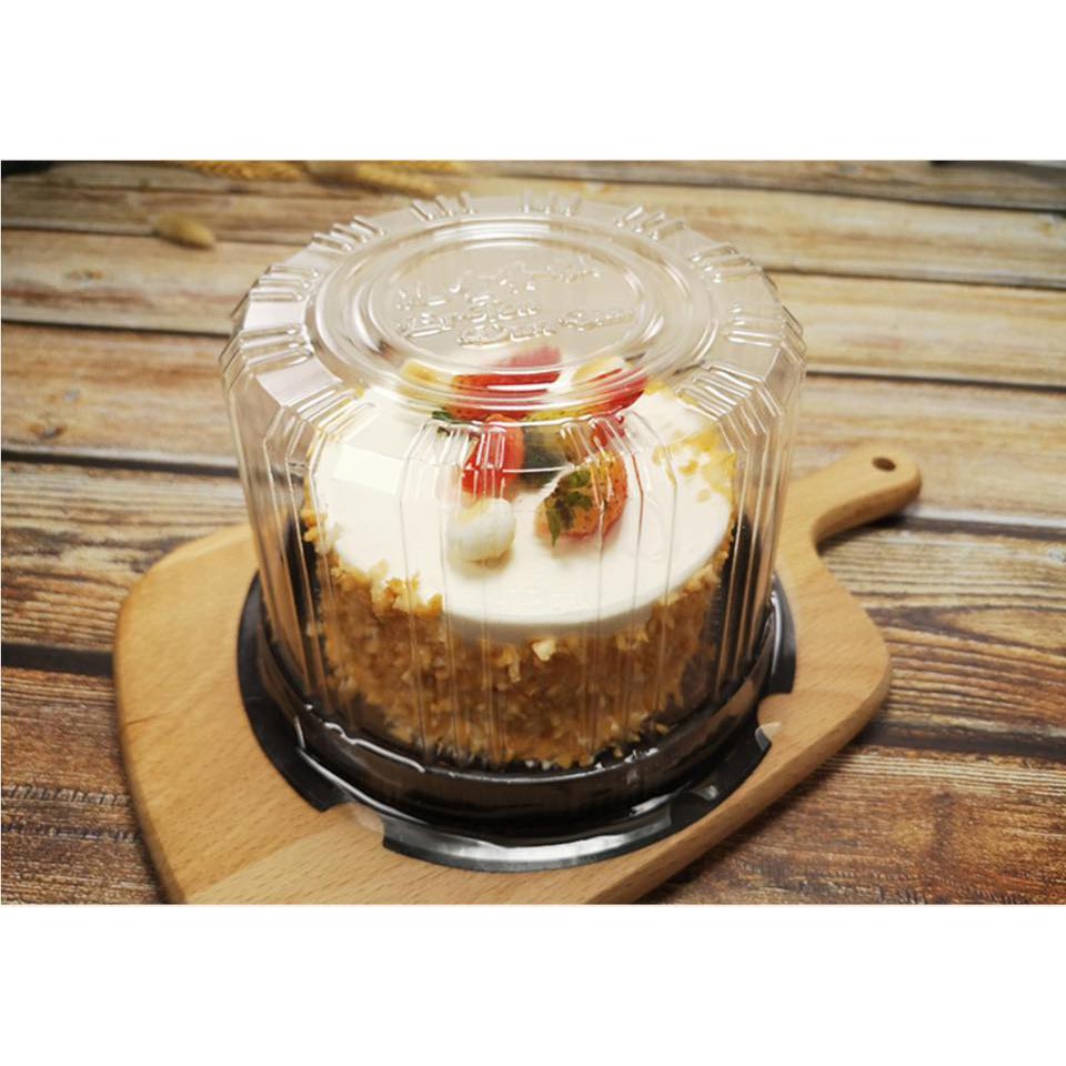 Hộp đựng bánh nhựa đế đen