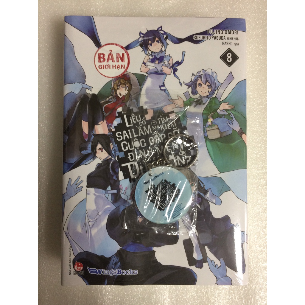Sách - Liệu có sai lầm khi tìm kiếm cuộc gặp gỡ định mệnh ở Dungeon - Tập 8 - Bản giới hạn (Kèm móc khóa)