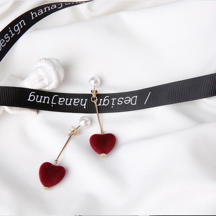 Bông tai hình trái tim