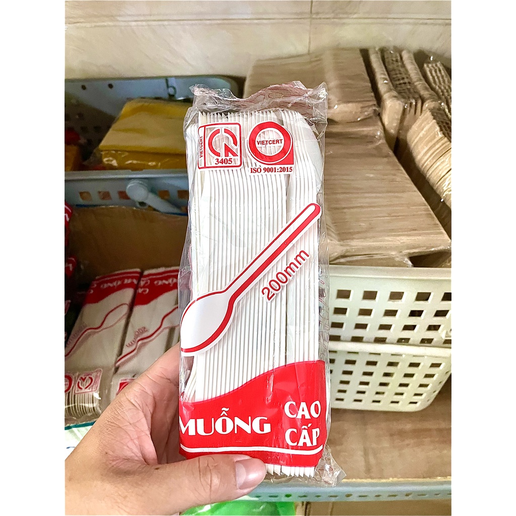 50 cái muỗng nhựa 20cm sử dụng 1 lần