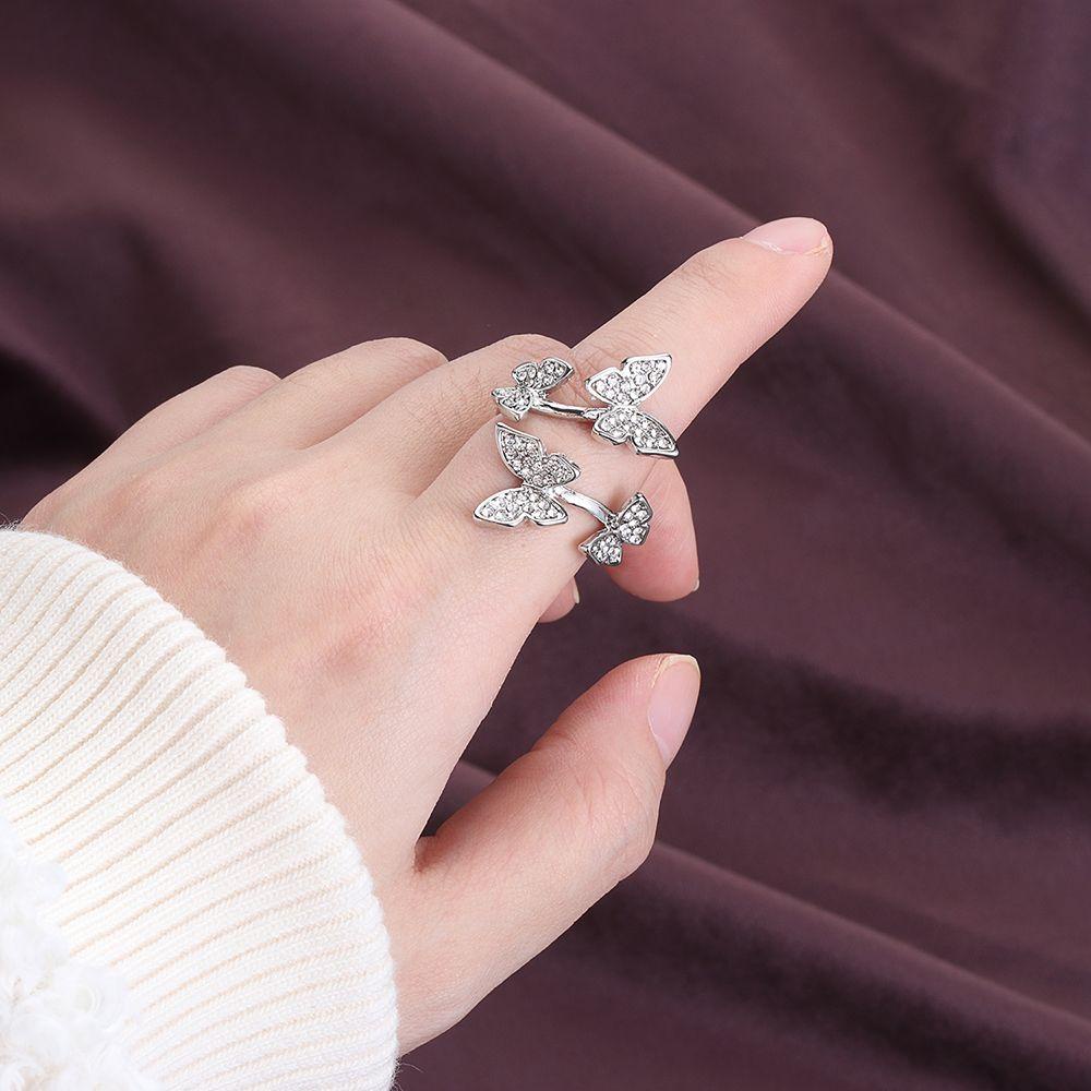 Nhẫn Đan Len Hình Bướm Có Thể Điều Chỉnh Kích Thước