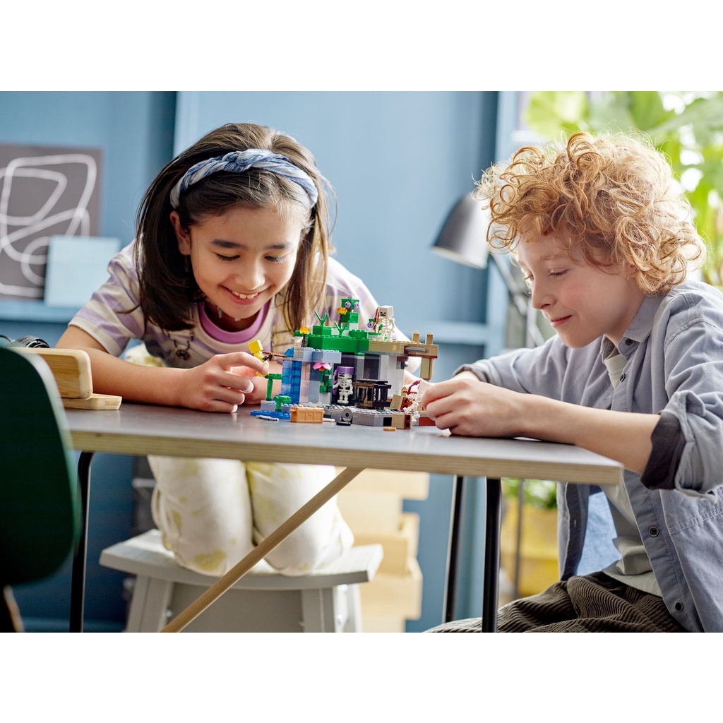 LEGO Minecraft 21189 Hang động Ma xương