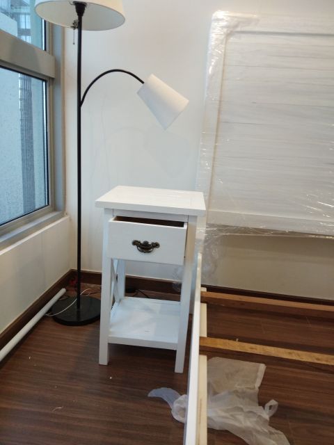 Tủ đầu giường gỗ thông nhập khẩu 45cmx40cmx60cm