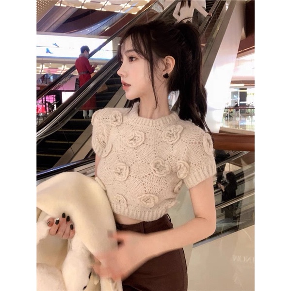Áo len thêu hoa nổi croptop tay ngắn kèm feedback thật