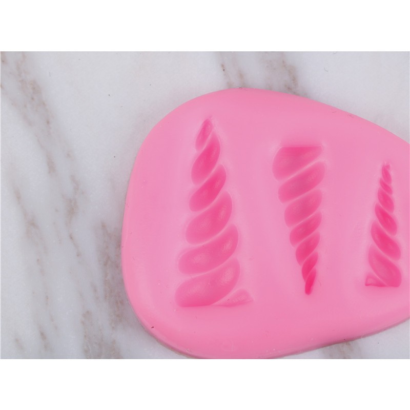 Khuôn silicon làm bánh hình kỳ lân dễ thương tiện dụng