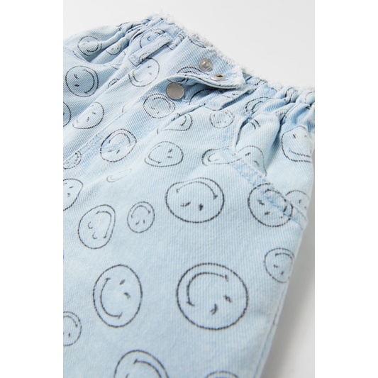 Quần Short Jean Bé Gái Mặt Cười ZR