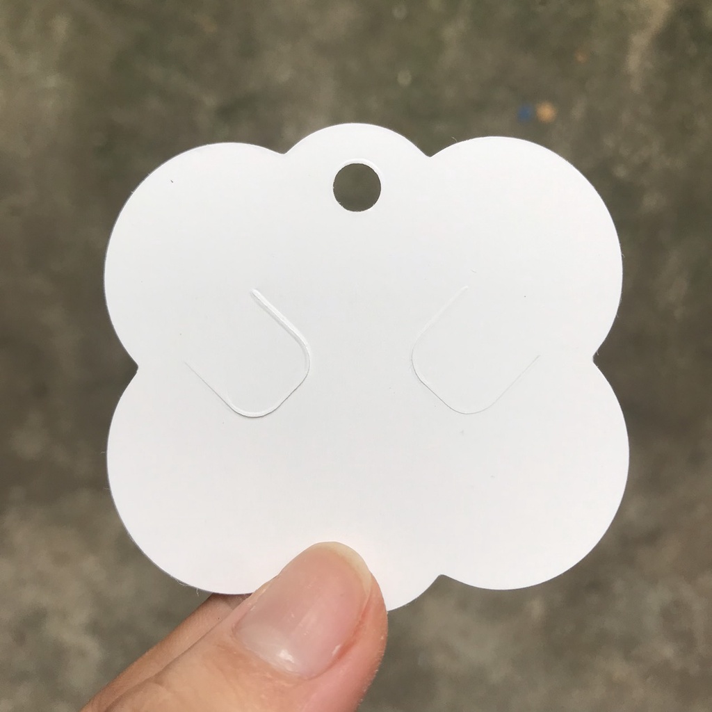 100 bìa cài kẹp tóc, cài áo... - Tem giấy cứng kẹp tóc nhiều mẫu size 6x6cm