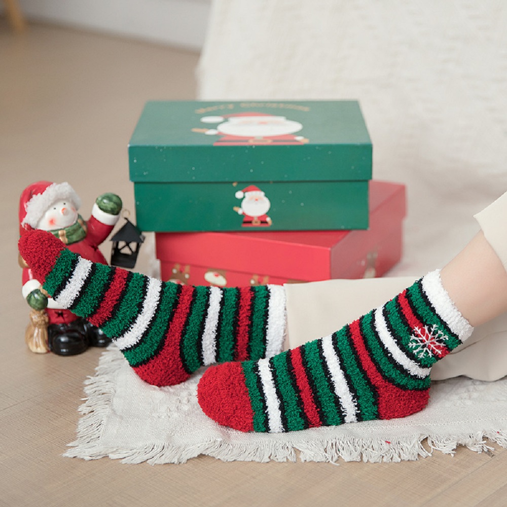 Tất Nữ Mềm Mại In Hình Ông Già Noel Dễ Thương